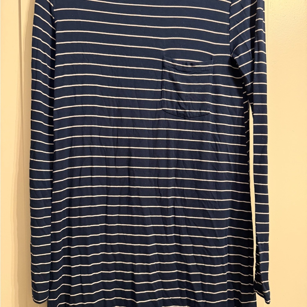 Abercrombie & Fitch Blue and White Striped Tee